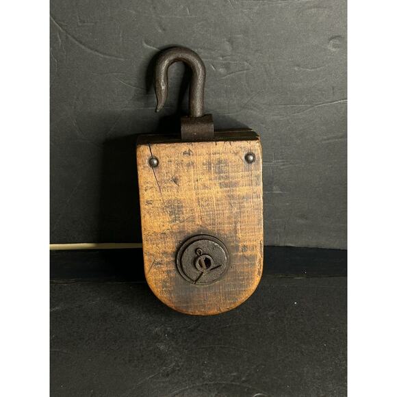 Gorgeous Antique Primitive Wood Barn Pulley Block & Tackle Pulley. Steel Hook